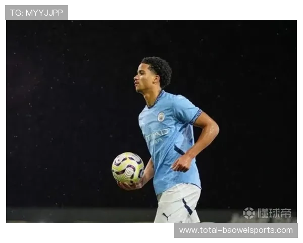 足球球星女博主因涉嫌违法行为被警方抓获 引发网友热议与关注